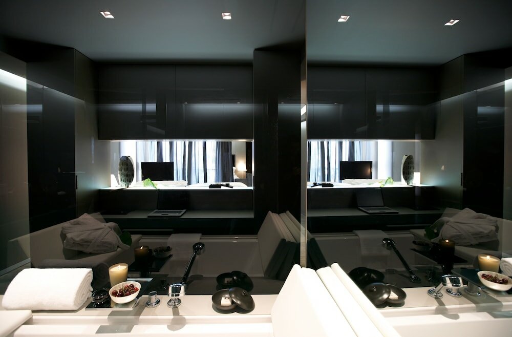 Фото The Vine Hotel