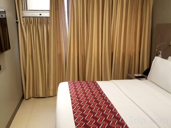 Фото Oyo 146 Solace Hotel