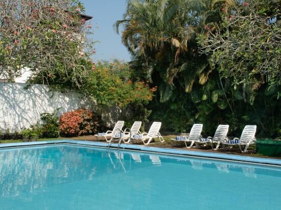 Фото Queen's Hotel