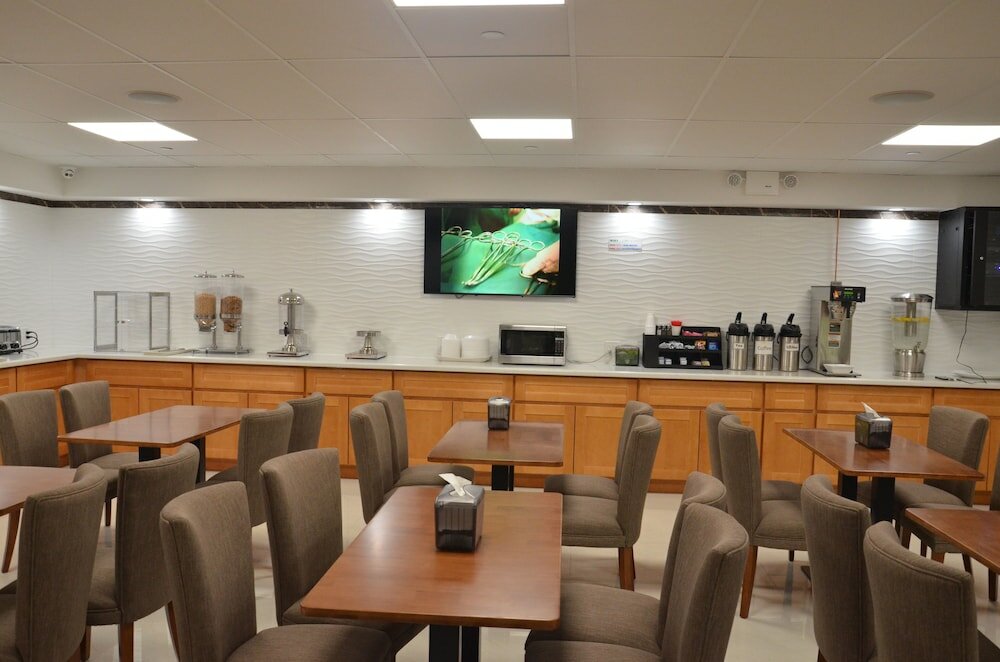 Фото Lic Plaza Hotel