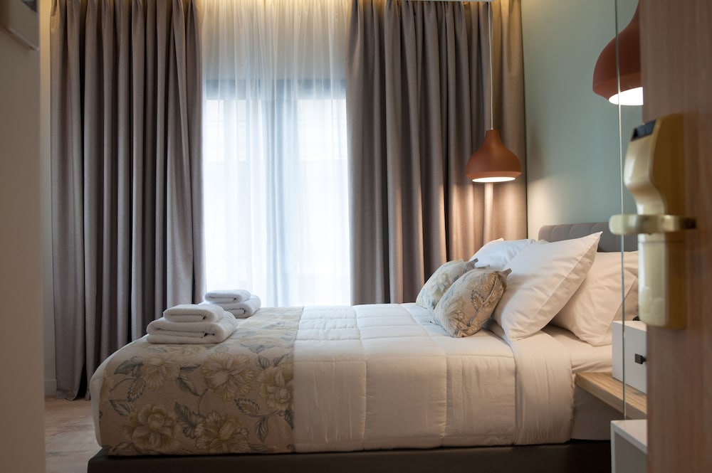 Фото Seasabelle Hotel near Athens Airport