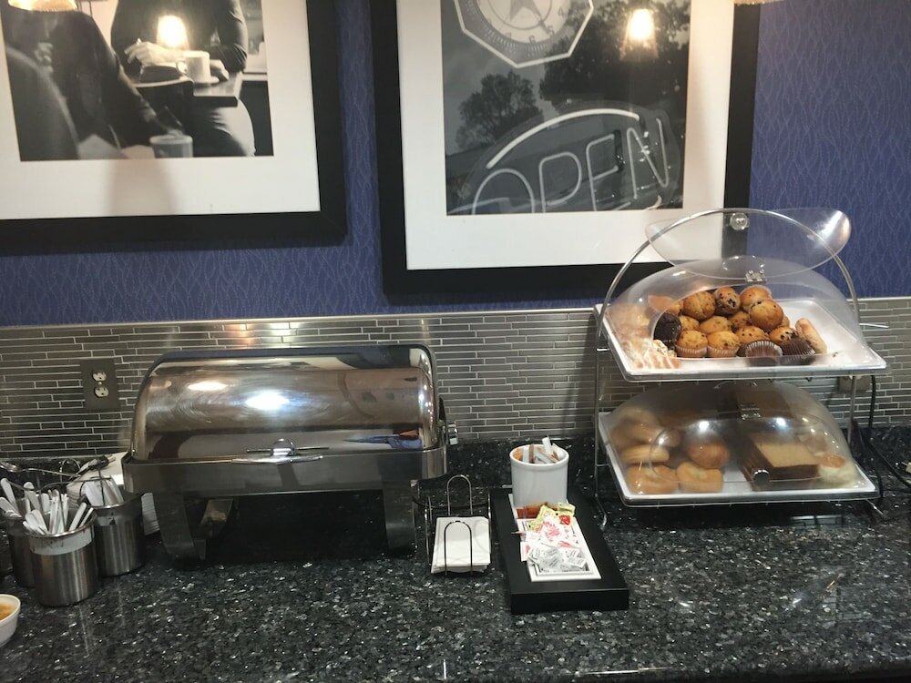 Фото Wingate by Wyndham Springfield