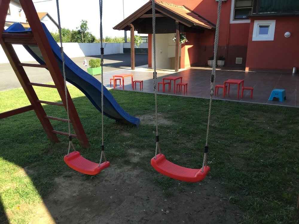 Фото Отель London Rooms Zagreb Airport