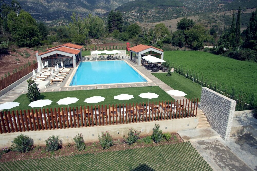 Фото Mont Helmos Hotel