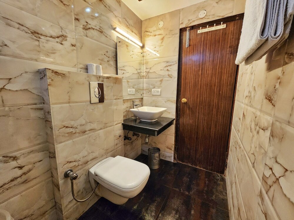 Фото Hotel Surya