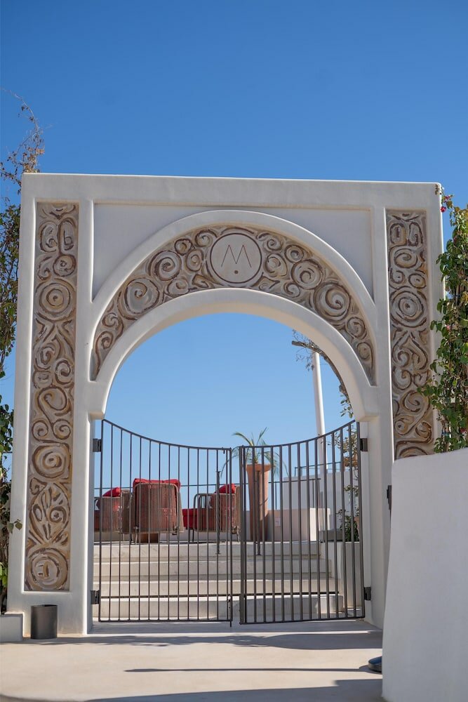 Фото Andronis Luxury Suites