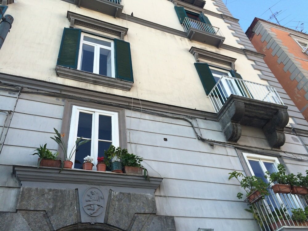 Фото Base Napoli B&b