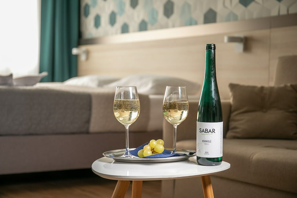 Фото Kristály Hotel