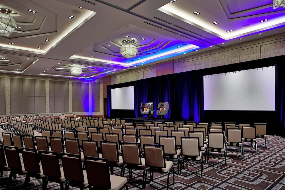 Фото Renaissance Dallas at Plano Legacy West Hotel