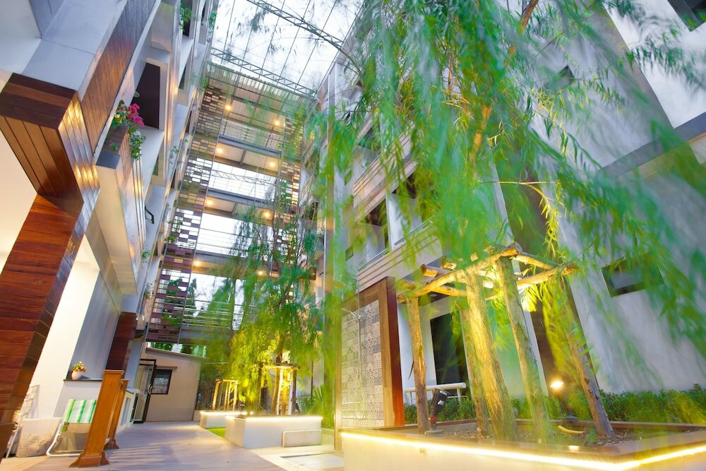 Фото отеля 2