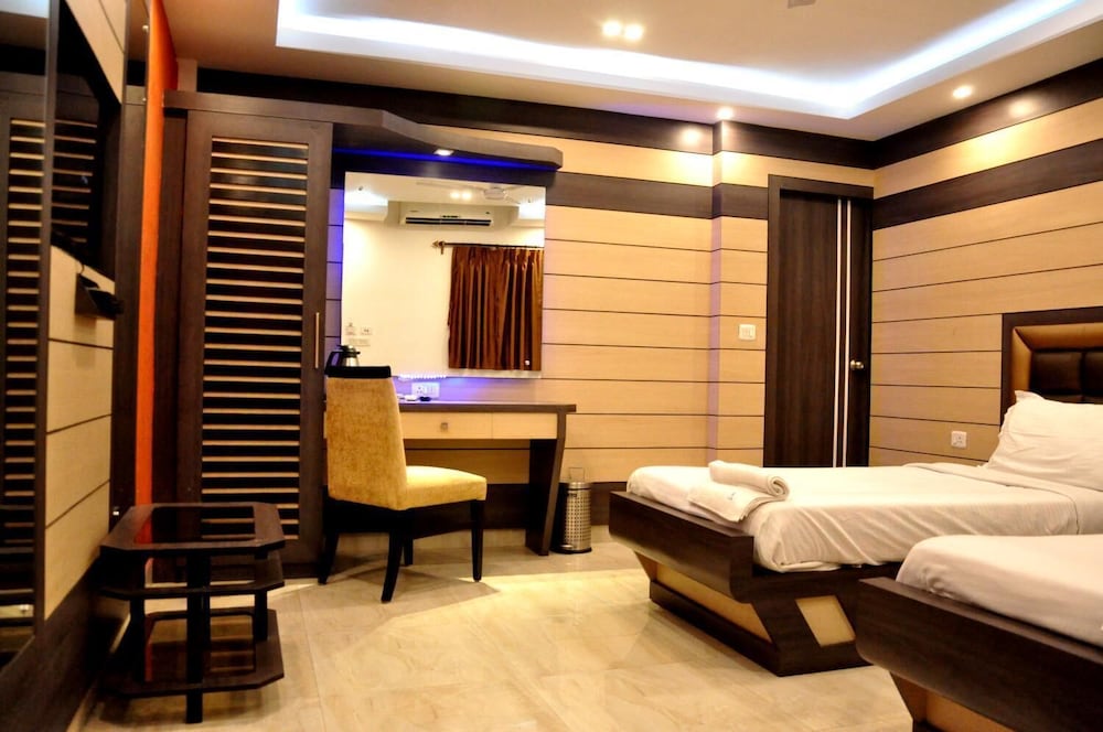 Фото Hotel Esteem