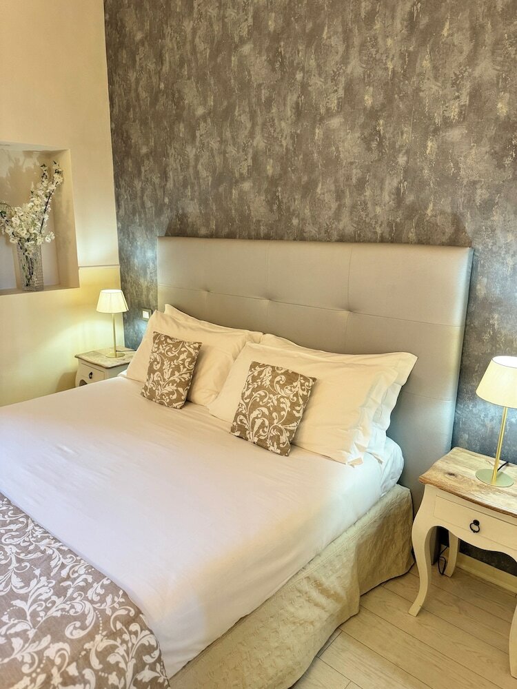 Фото 66 Imperial Inn DeLuxe