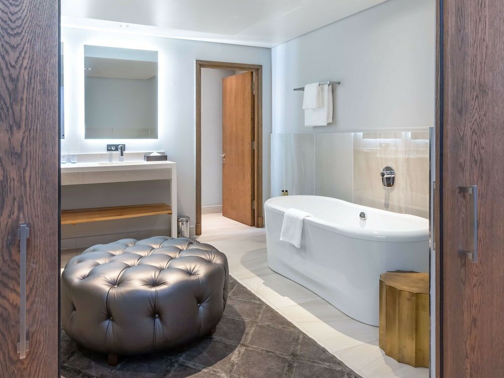 Фото SunSquare Cape Town City Bowl Hotel