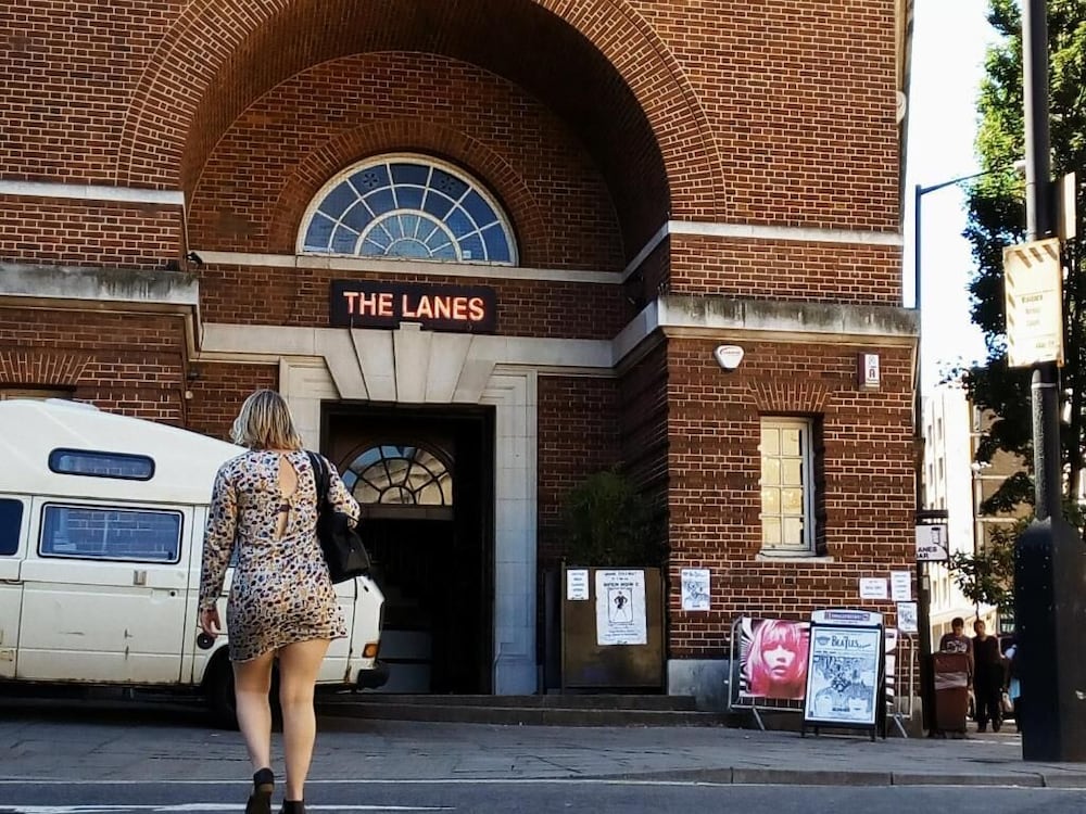 Фото Rock n Bowl Hostel