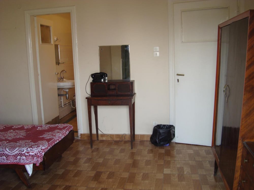 Фото Lotus Hotel