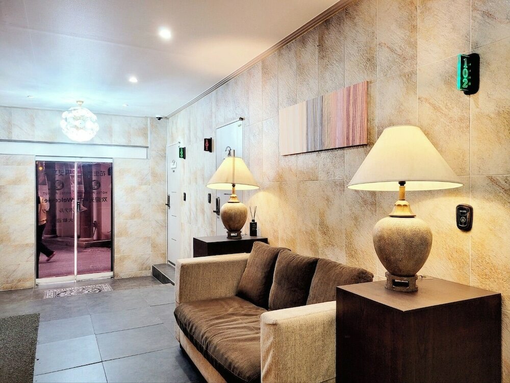 Фото Peanut Hotel