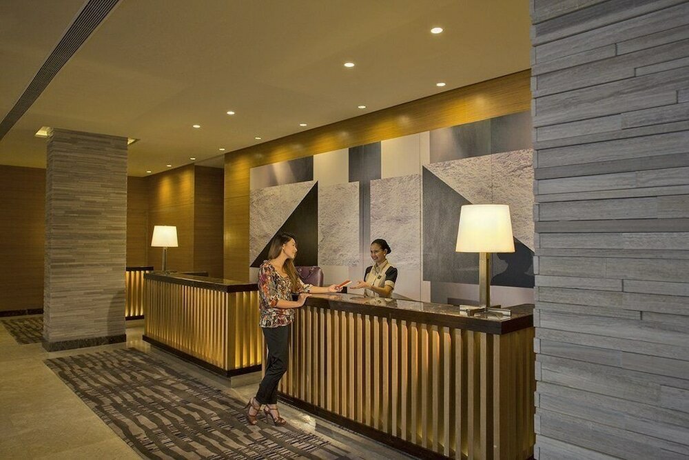 Фото Holiday Inn & Suites Makati, an Ihg Hotel