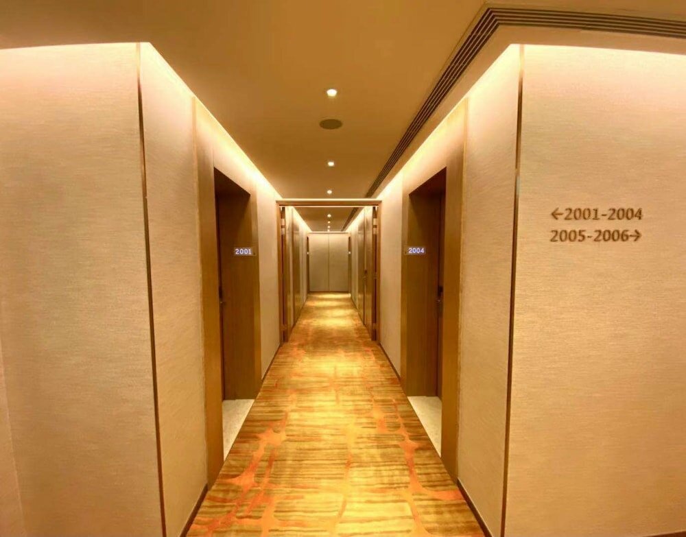 Фото Grand Dragon Hotel