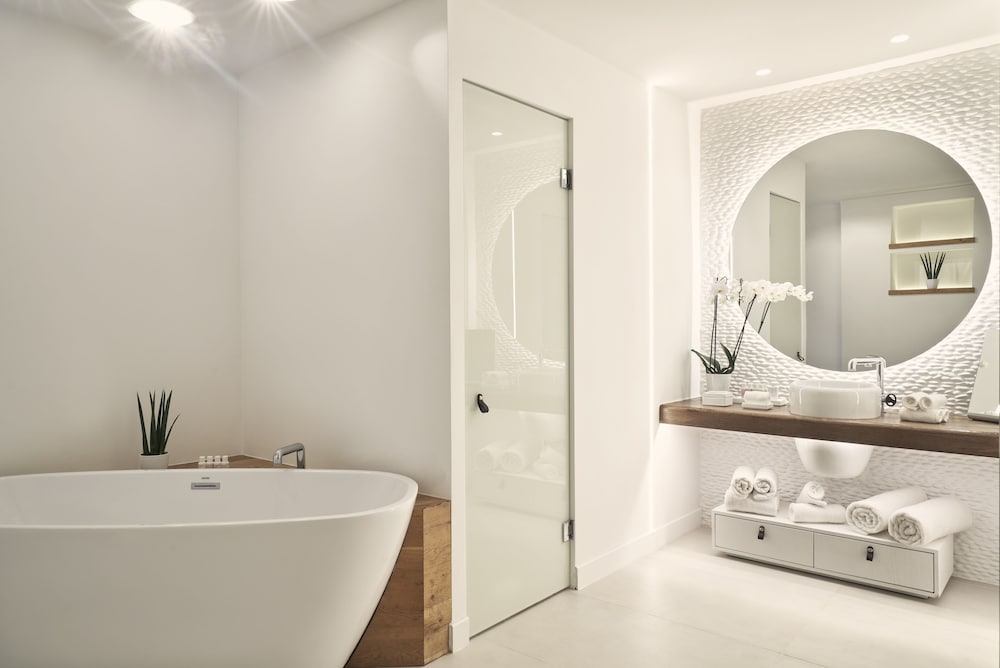 Фото Nikki Beach Resort & SPA Santorini