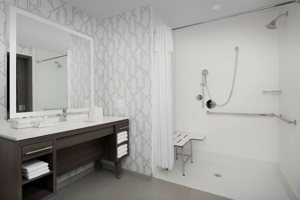 Фото Home2 Suites by Hilton Denver Northfield