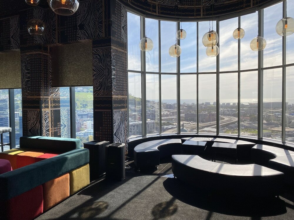 Фото Hotel Sky Cape Town