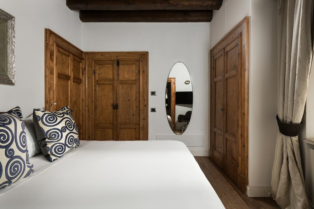 Фото Palazzo delle Pietre Luxury Apartments