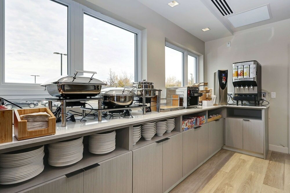 Фото Microtel Inn & Suites by Wyndham Kanata Ottawa West