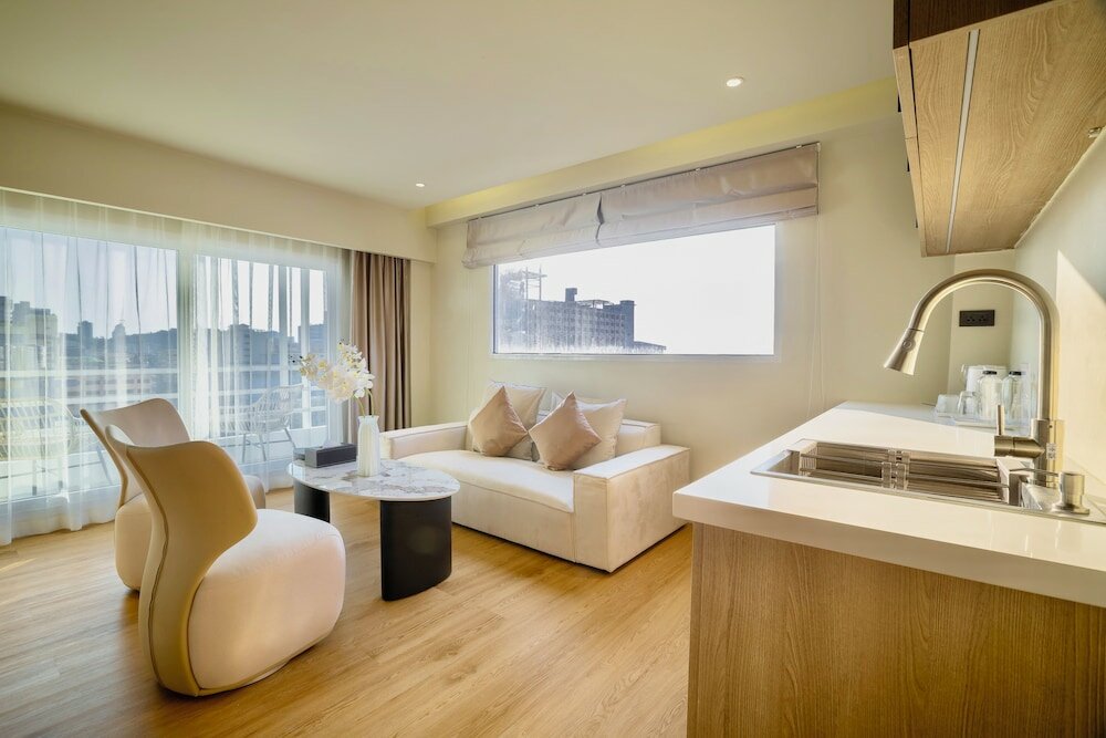 Фото Bay Breeze Hotel Pattaya