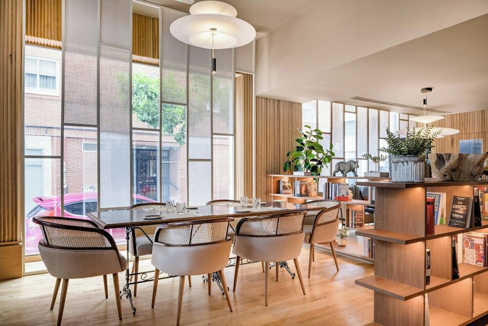 Фото Ac Hotel Avenida de América by Marriott