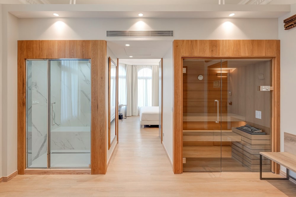 Фото Hotel Boutique Mirlo Barcelona