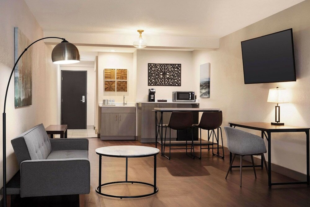 Фото Radisson Hotel Colorado Springs Airport