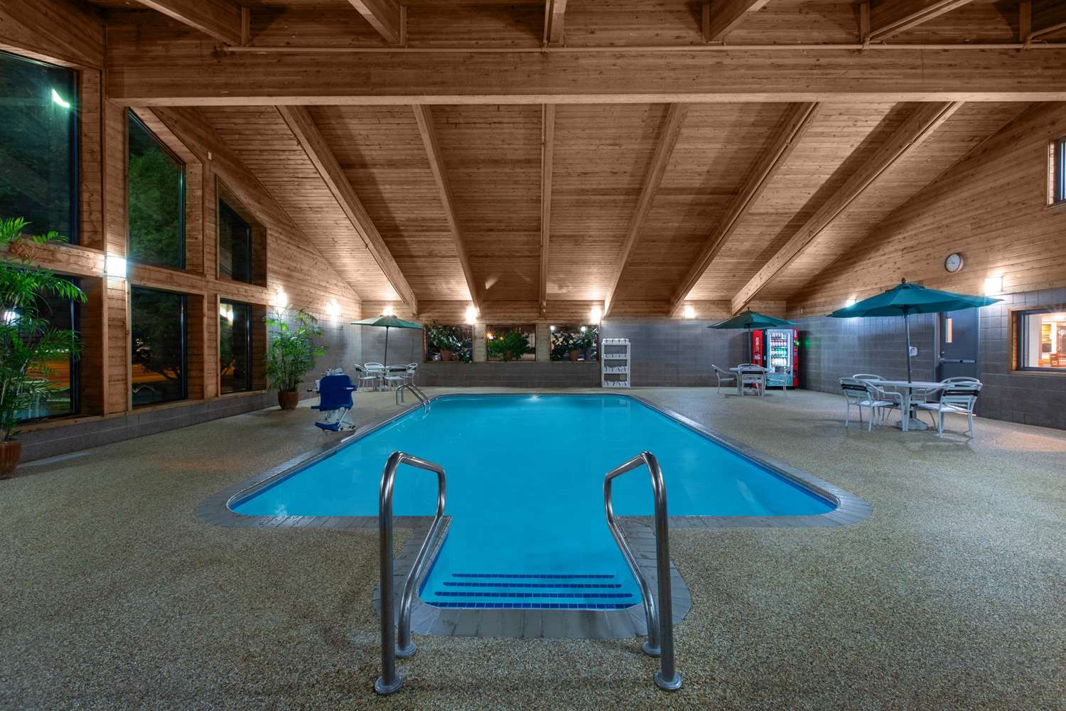 Фото AmericInn by Wyndham Apple Valley