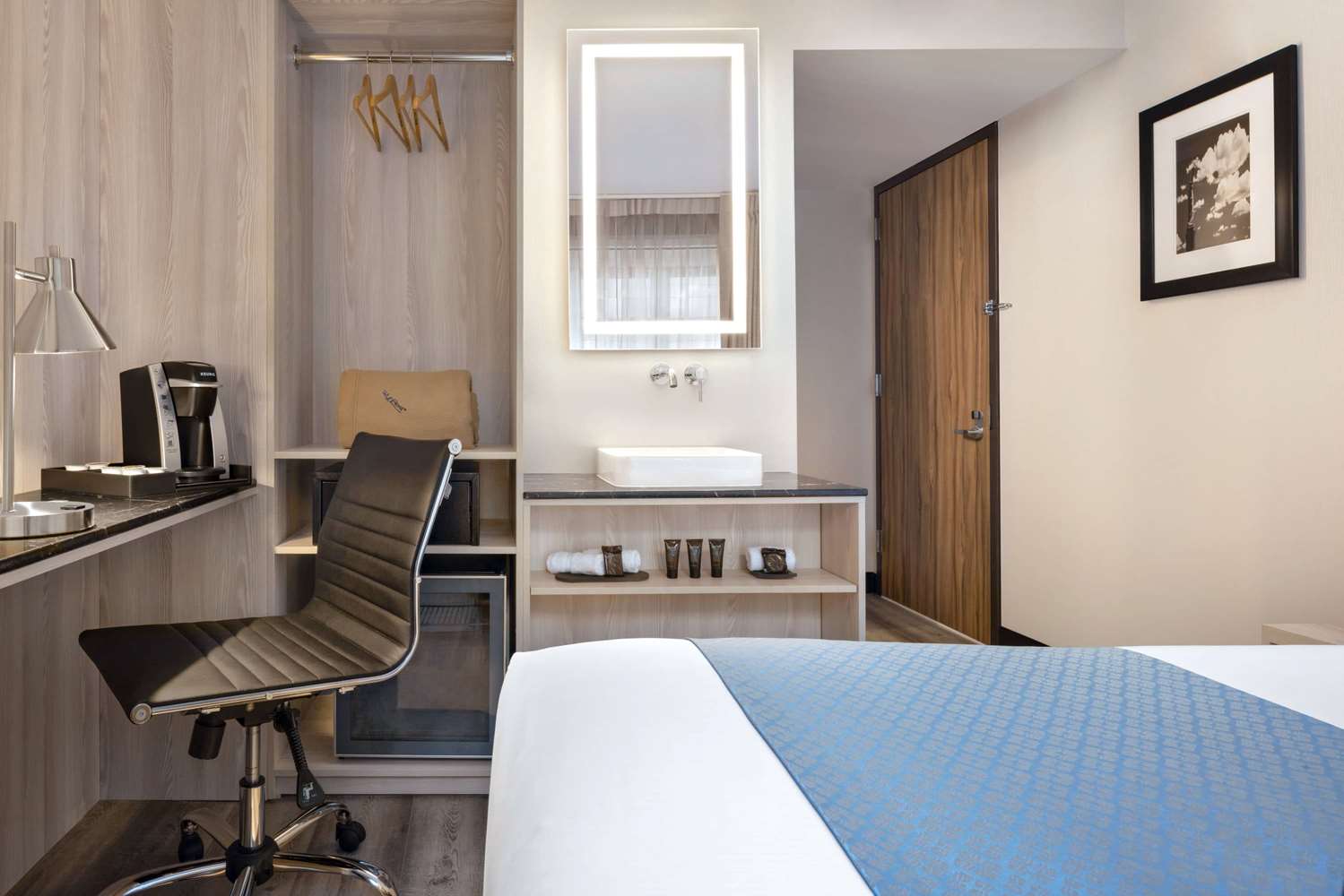 Фото Wingate by Wyndham New York Midtown South/5th Ave