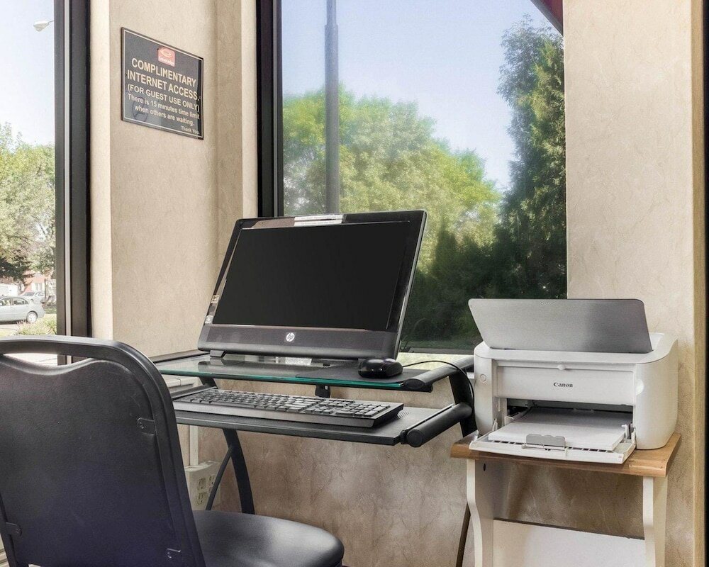 Фото Econo Lodge Grand Forks