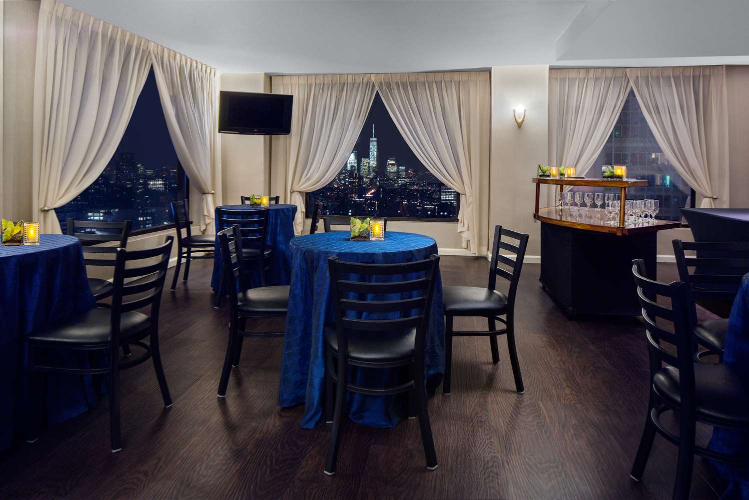 Фото The New Yorker A Wyndham Hotel