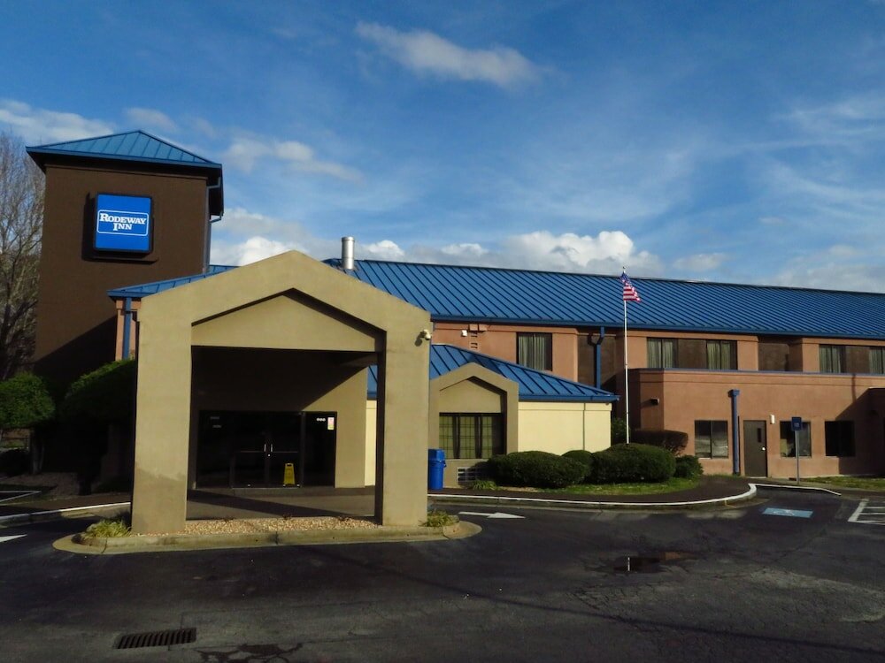 Фото Rodeway Inn At Six Flags