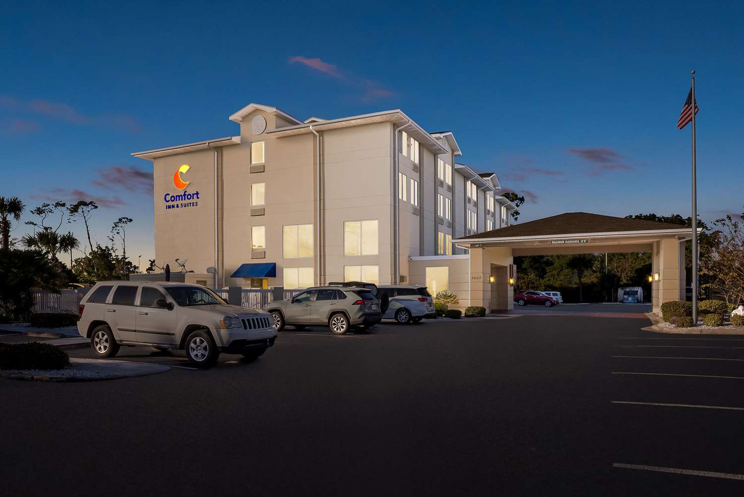 Фото Comfort Inn & Suites