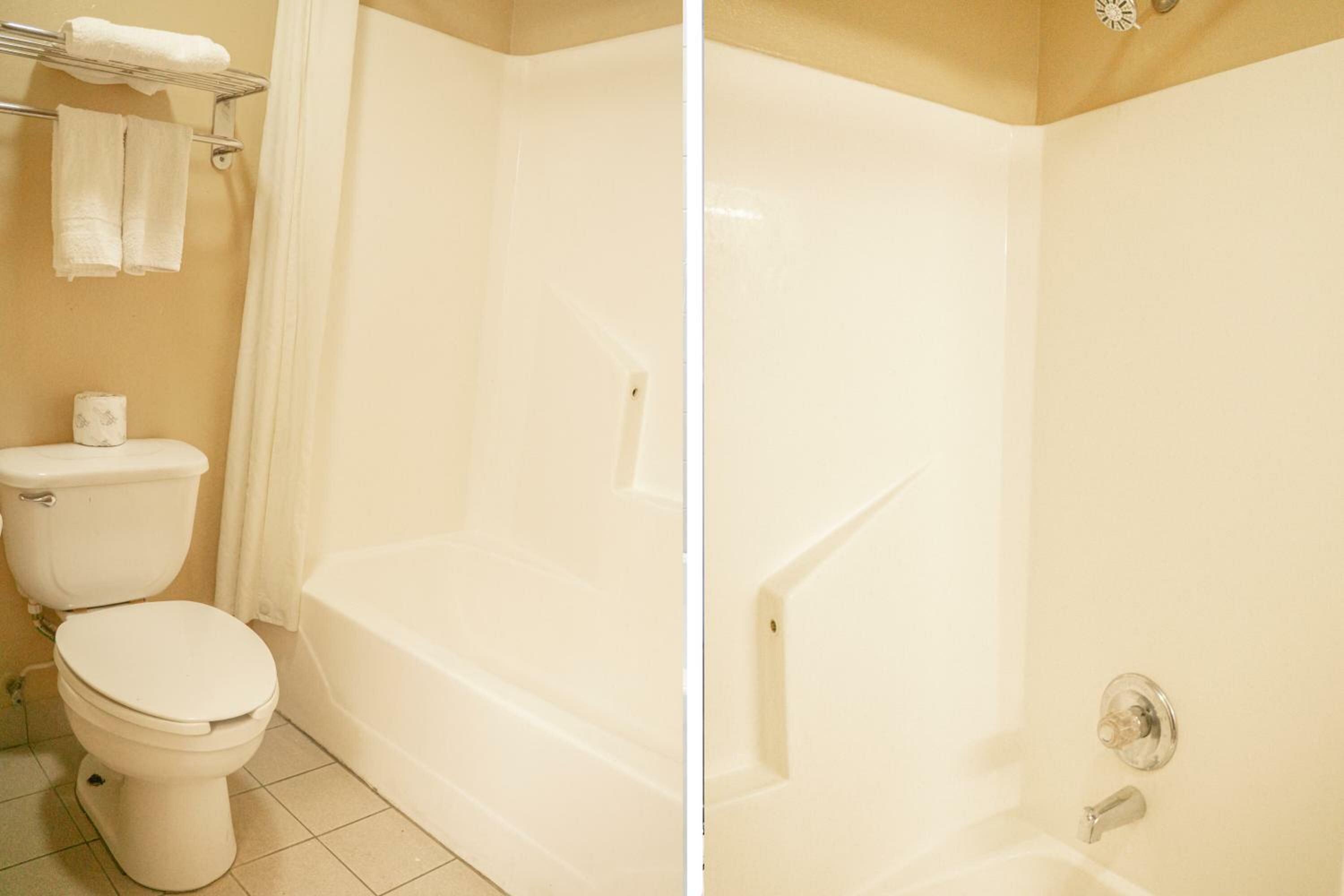 Фото Fairway Inn La Porte