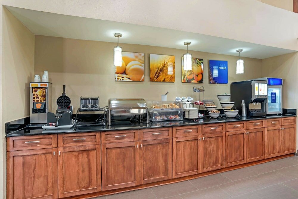 Фото Comfort Inn University Area