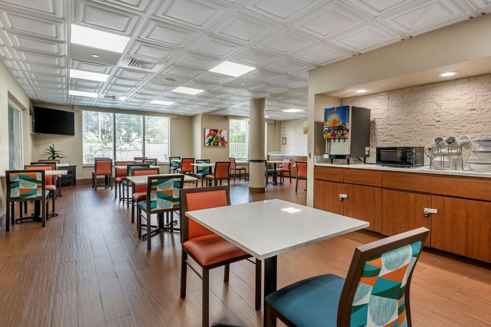 Фото Comfort Suites Sawgrass