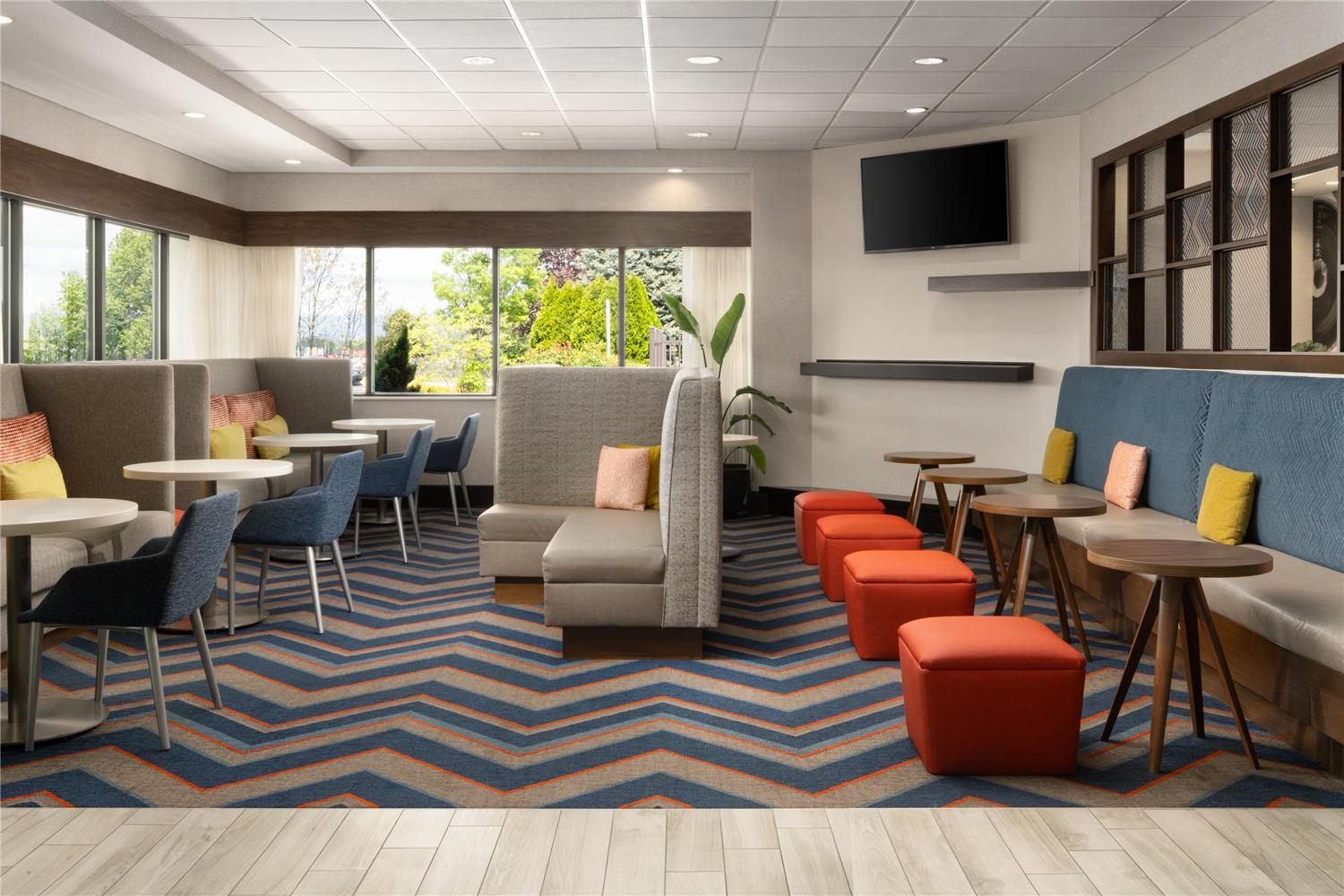 Фото Hampton Inn Chambersburg