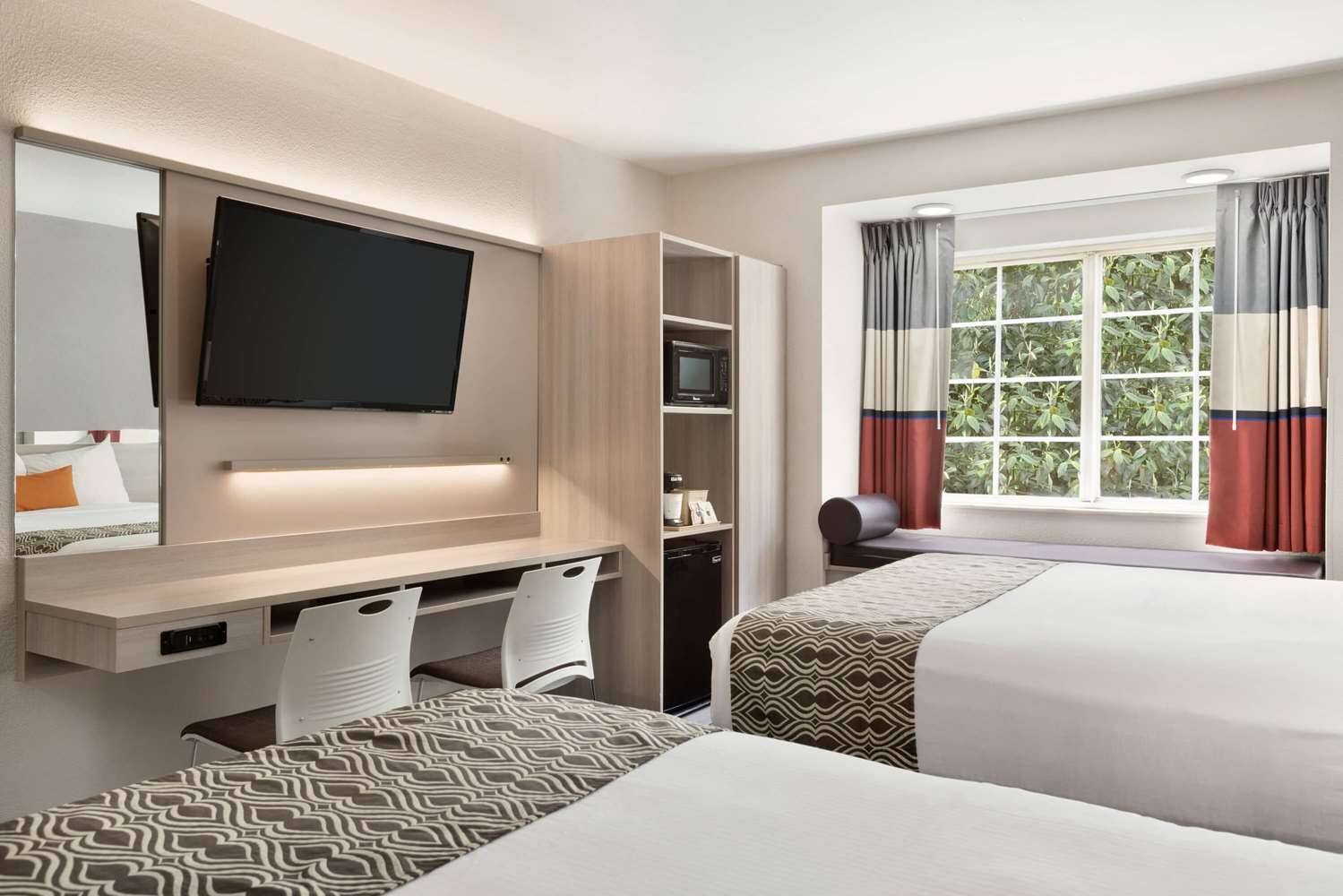 Фото Microtel Inn & Suites by Wyndham Raleigh