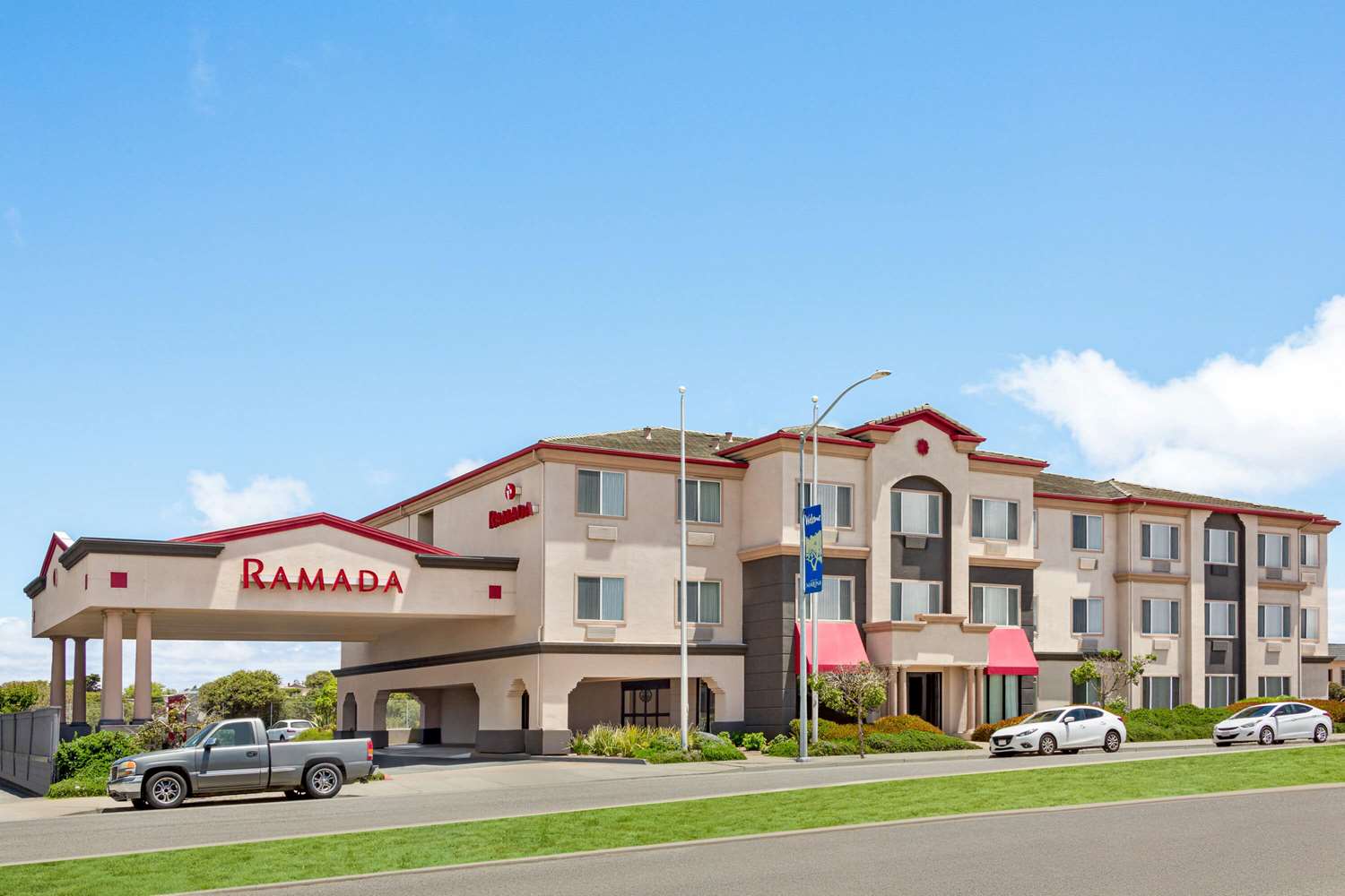 Фото Ramada by Wyndham Marina