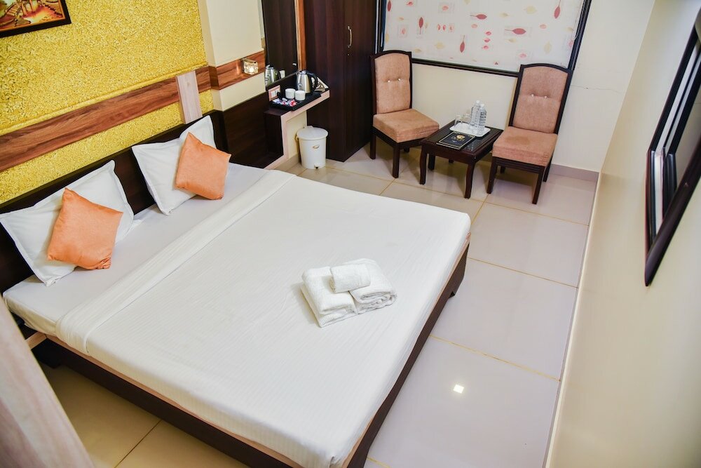 Фото Hotel Tulsi Residency