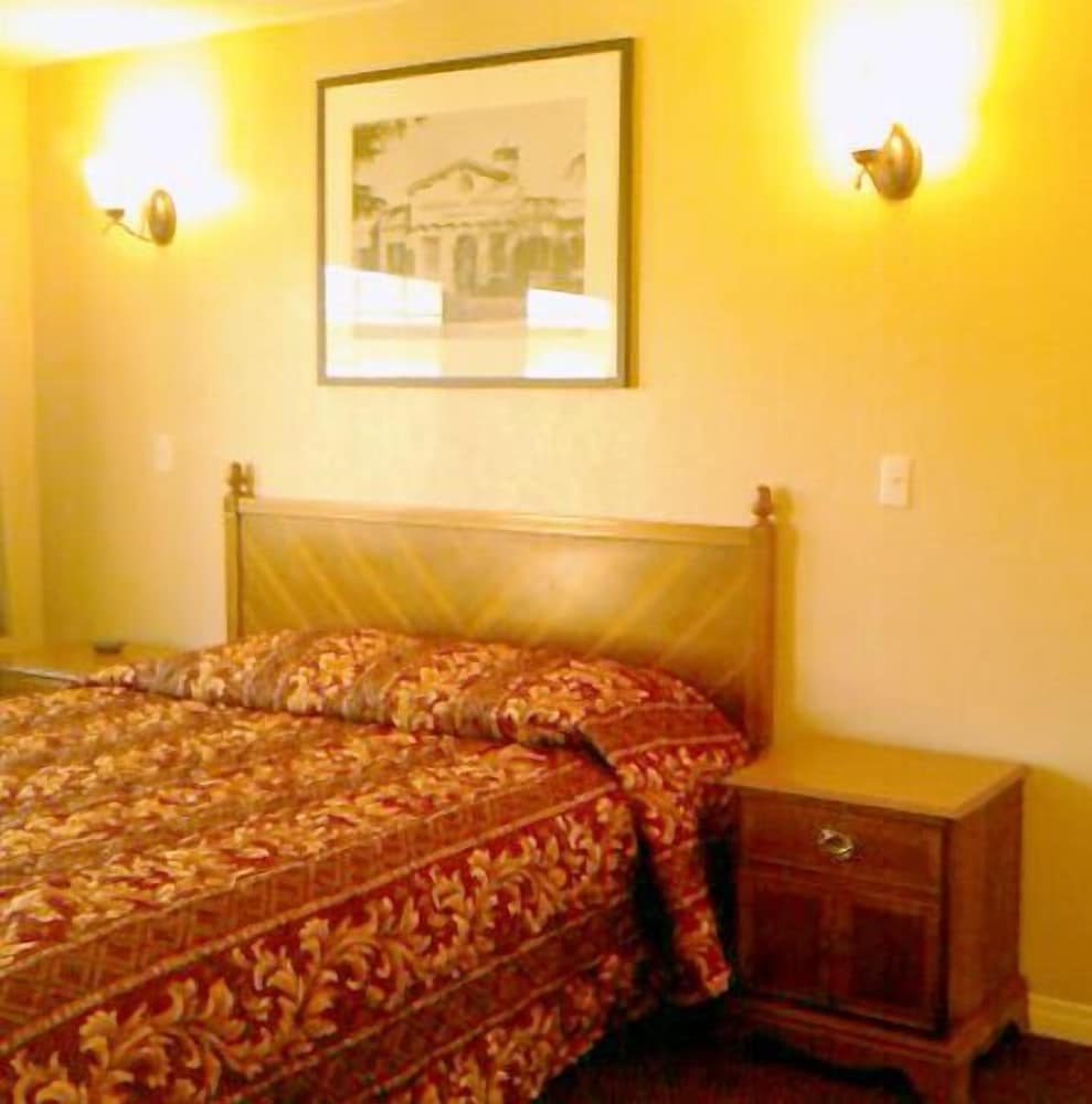 Фото Aqua Inn Motel