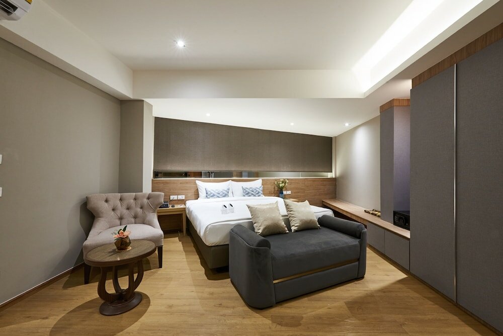 Фото Almas Hotel Bangkok