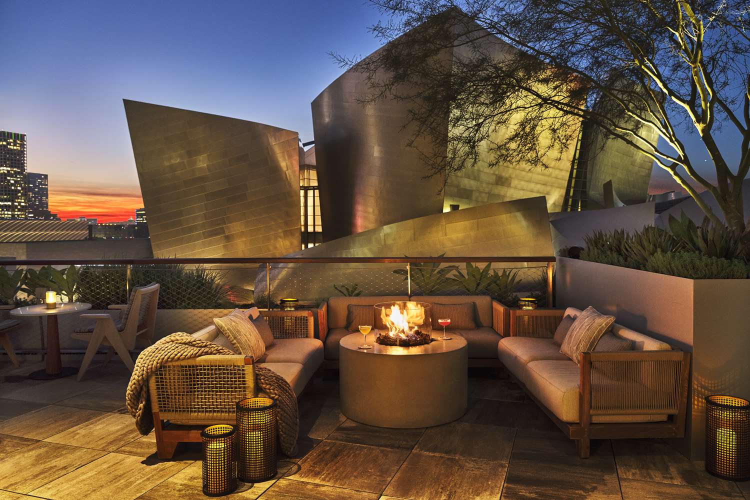 Фото Conrad Los Angeles