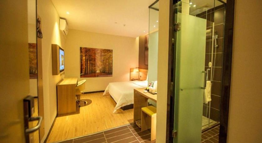 Фото Iu Hotel Chengdu Pengzhou Municipal Government Branch