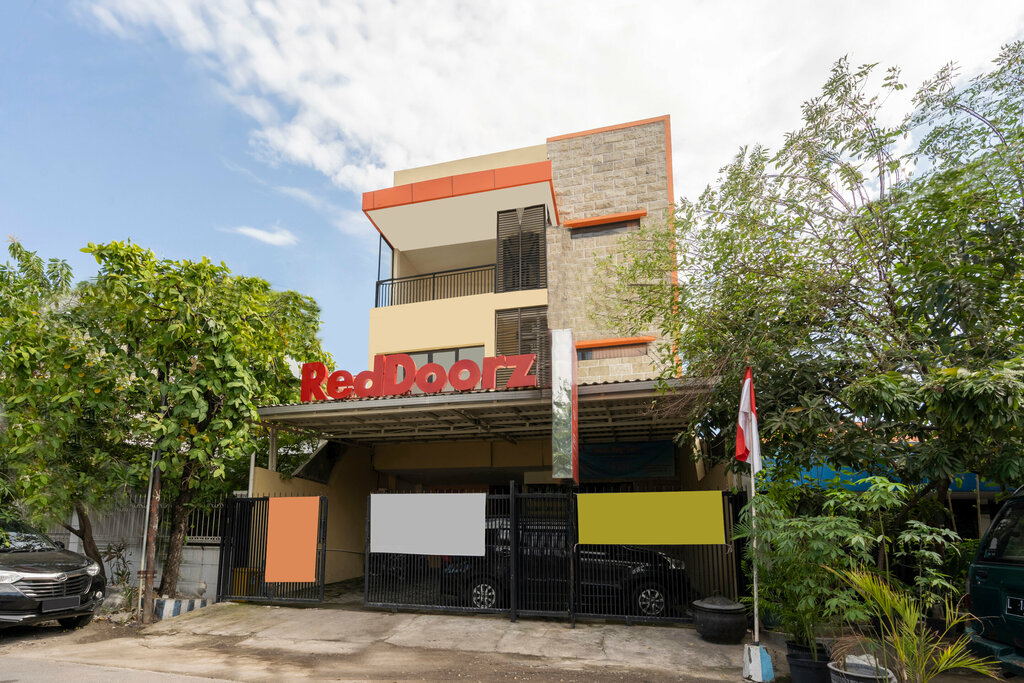 Hotel RedDoorz Syariah near Airlangga University Campus B, Surabaya, photo