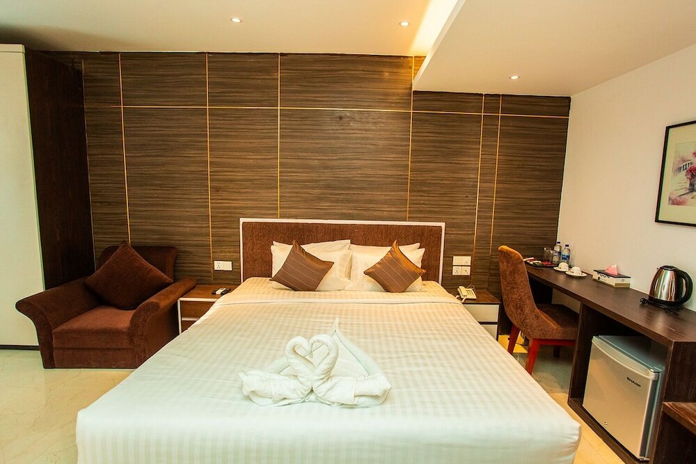 Фото Royal Raj Hotel